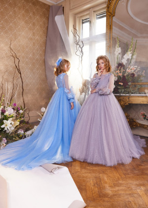 Long Sleeves Beaded Lace Glitter Tulle Flower Girl Dress